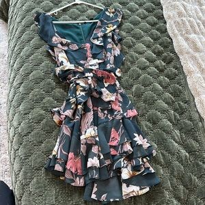 Vici summer dress size M with florals and layered skirt